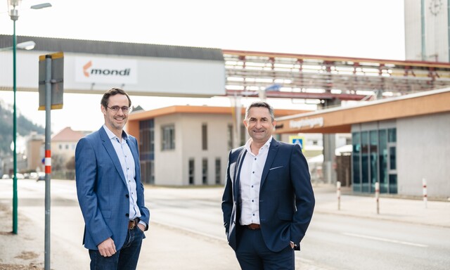 Mondi-Frantschach-CFO Tobias&nbsp;Sollanek (l.) und Mondi-Frantschach-Geschäftsführer Gottfried Joham setzen auf ein zukunftsorientiertes, inklusives Team.