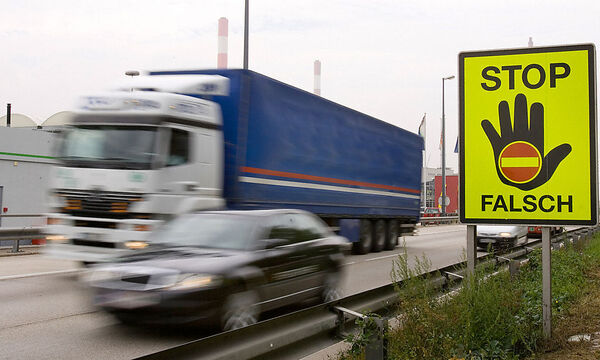 Geisterfahrer Warntafel