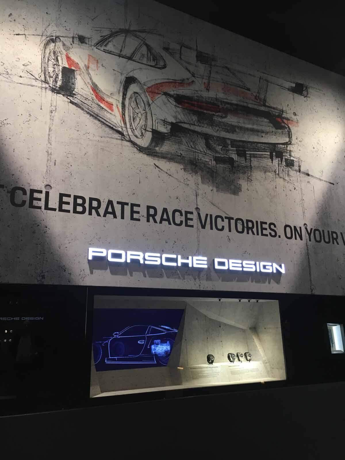 Rasanter Auftritt von Porsche Design.