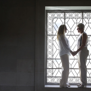 Der VfGH hatte festgelegt, dass es ab 2019 keine rechtlichen Unterschiede mehr zwischen homo- und heterosexuellen Partnerschaften geben darf. 