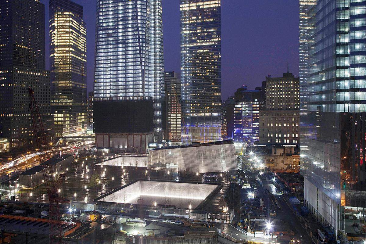 Unter dem neuen World Trade Center entsteht ein Bahn- und Bus-Knotenpunkt, der weitaus größer als New Yorks Traditionsbahnhof Grand Central wird.
