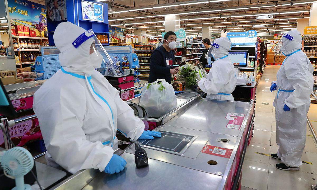 Besonders Shanghai ist derzeit von einem Covid-Ausbruch betroffen. Dieser Supermarkt durfte jüngst wieder eröffnen.
