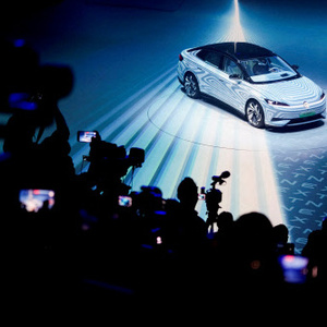 In China (Foto) versucht VW seine Marktanteile zu retten, in Russland zieht sich der Konzern kriegsbedingt zurück.