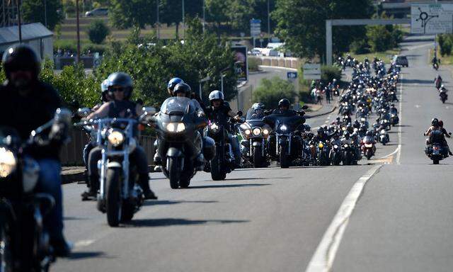 FRANCE-AMERICAN-FESTIVAL-BIKERS