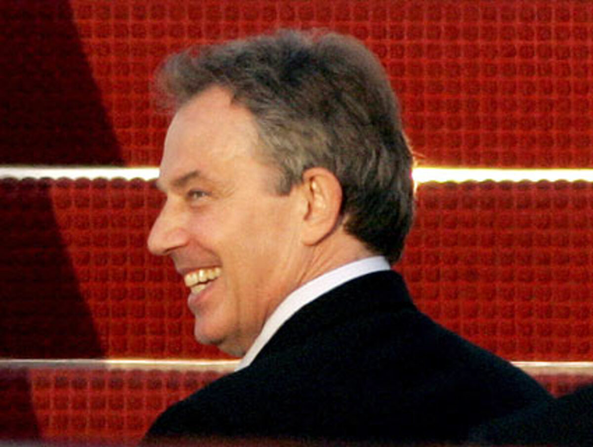 Am 27. Juni scheidet Blair aus dem Amt. Vorher wird er noch einen weiteren wichtigen Auftritt auf der internationalen Bühne haben: Am 21. und 22. Juni reist er zum EU-Gipfel nach Brüssel, bei dem es um das weitere Vorgehen in Sachen EU-Verfassung gehen wird.