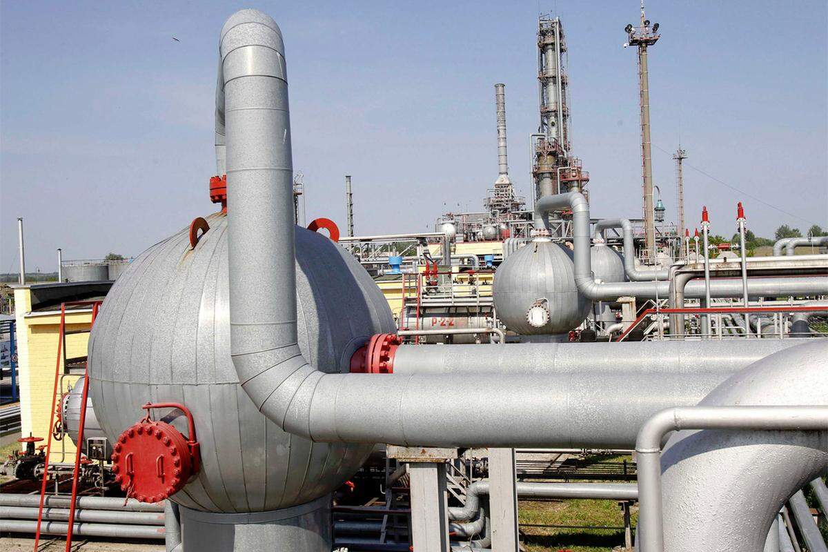 Der hohe Ölpreis katapultierte die Wiener Tochter des russischen Energieriesen Gazprom nach vorne. Sie erwirtschaftete im Vorjahr 14,532 Milliarden Euro - der gesamte Umsatz wurde allerdings im Ausland erzielt.(2010: Platz 5)