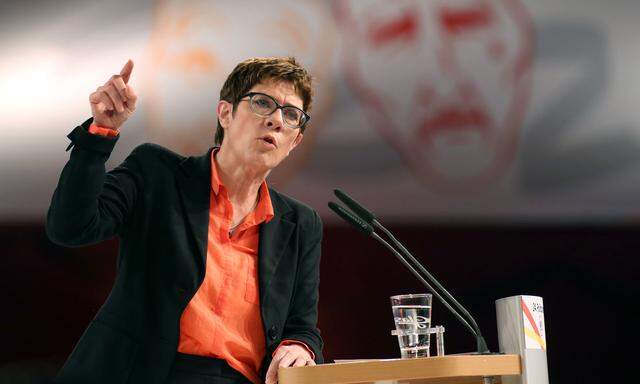 Annegret Kramp-Karrenbauer ist die perfekte Karnevalskanzlerin.