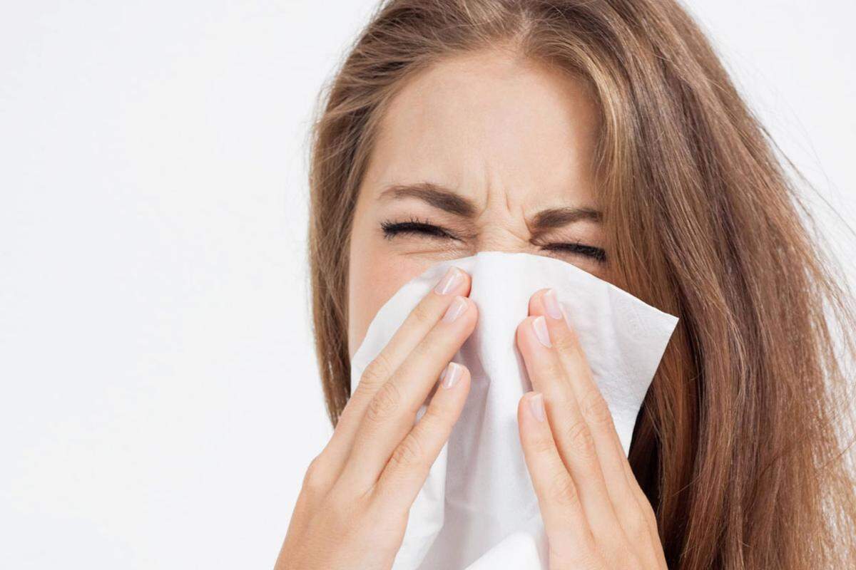 Baumharze können Allergien auslösen. Duftstoffsensible Menschen reagieren manchmal mit Reizhusten, Schwellungen der Schleimhäute, Atemnot oder Quaddeln auf den Heiligen Abend.