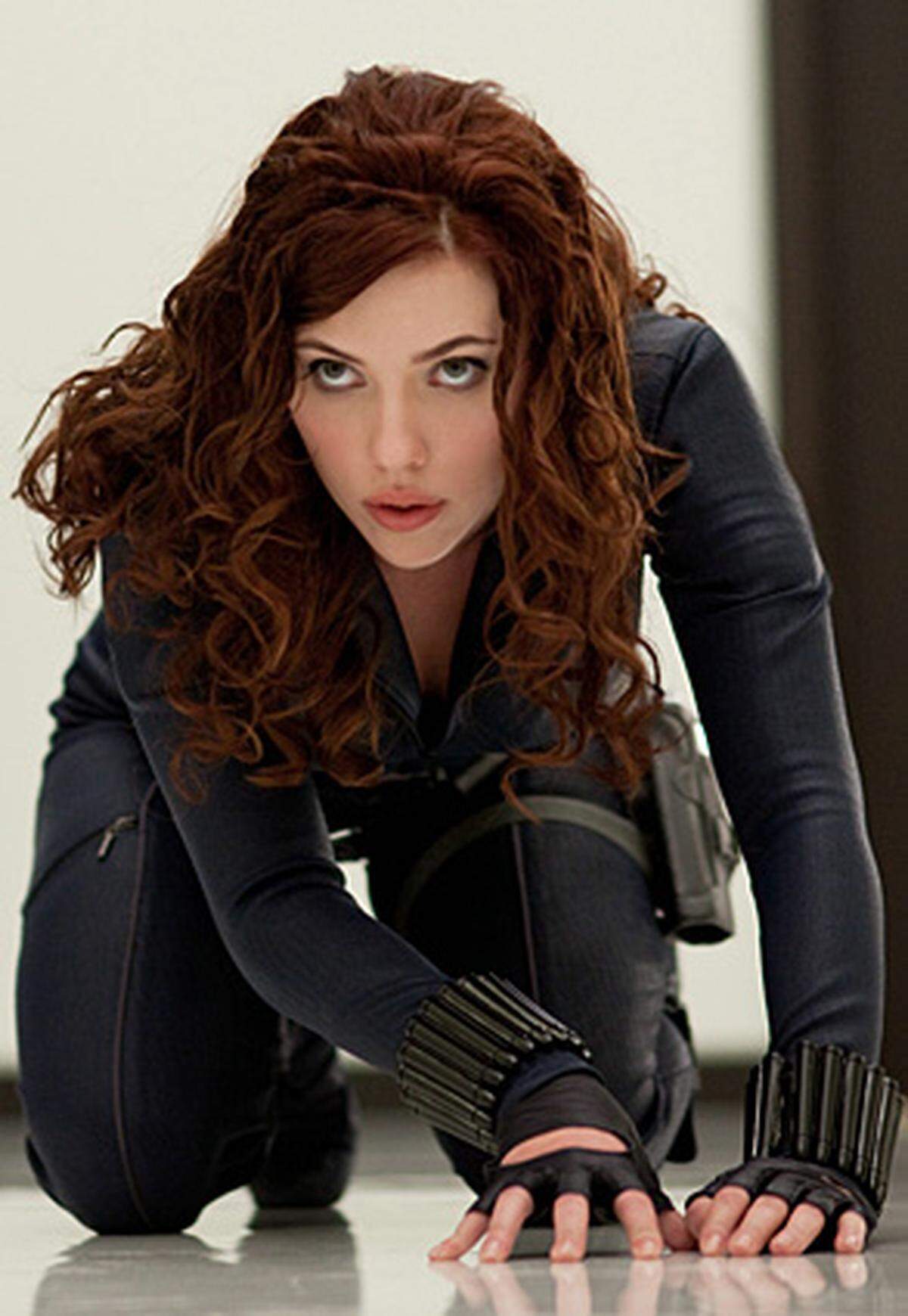Scarlett Johansson bezirzt als russische Spionin in dem neuen Streifen Robert Downey jr. Mit dabei ist auch ...