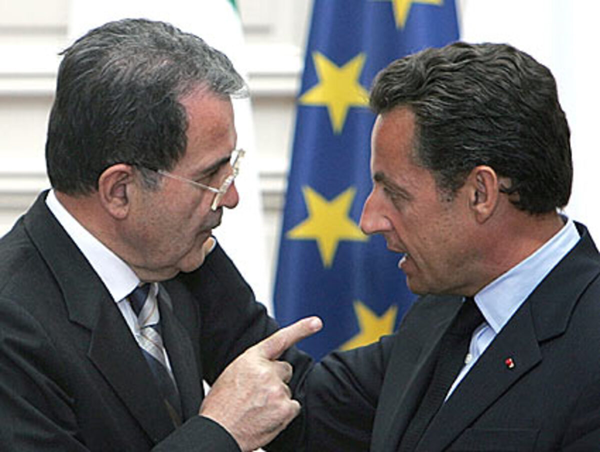 Der italienische Ministerpräsident ist der Senior in der Gruppe. Im vergangenen Jahr vertrat er Italien nach seiner neuerlichen Wahl zum Ministerpräsidenten erstmals wieder in dem exklusiven Club.