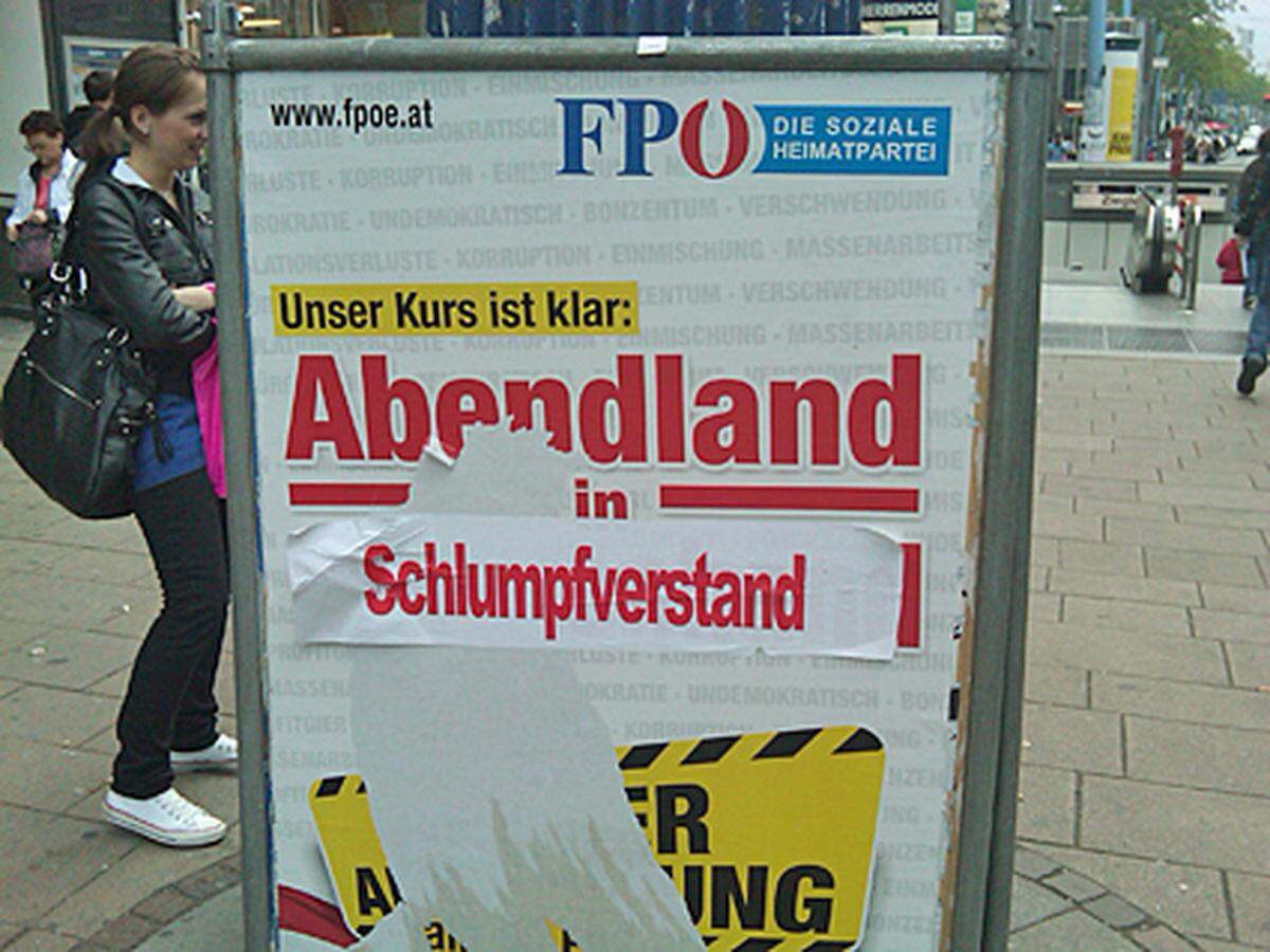 Im Gebiet von Wiener Ring und Mariahilfer Straße fiel besonders auf, dass die FPÖ-Plakate sehr beliebt bei den Graffiti-"Künstlern" sind.
