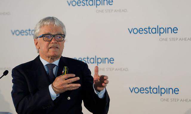 FILE PHOTO: Voestalpine CEO Eder attends a news conference in Vienna