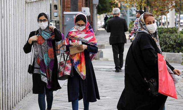 Frauen in Teheran.