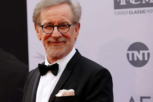 Steven Spielberg und Amy Irving haben sich 1989 scheiden lassen. Zwischen 90 und 100 Millionen Dollar soll der Regisseur nach vier Jahren Ehe an seine Frau abgegeben haben.
