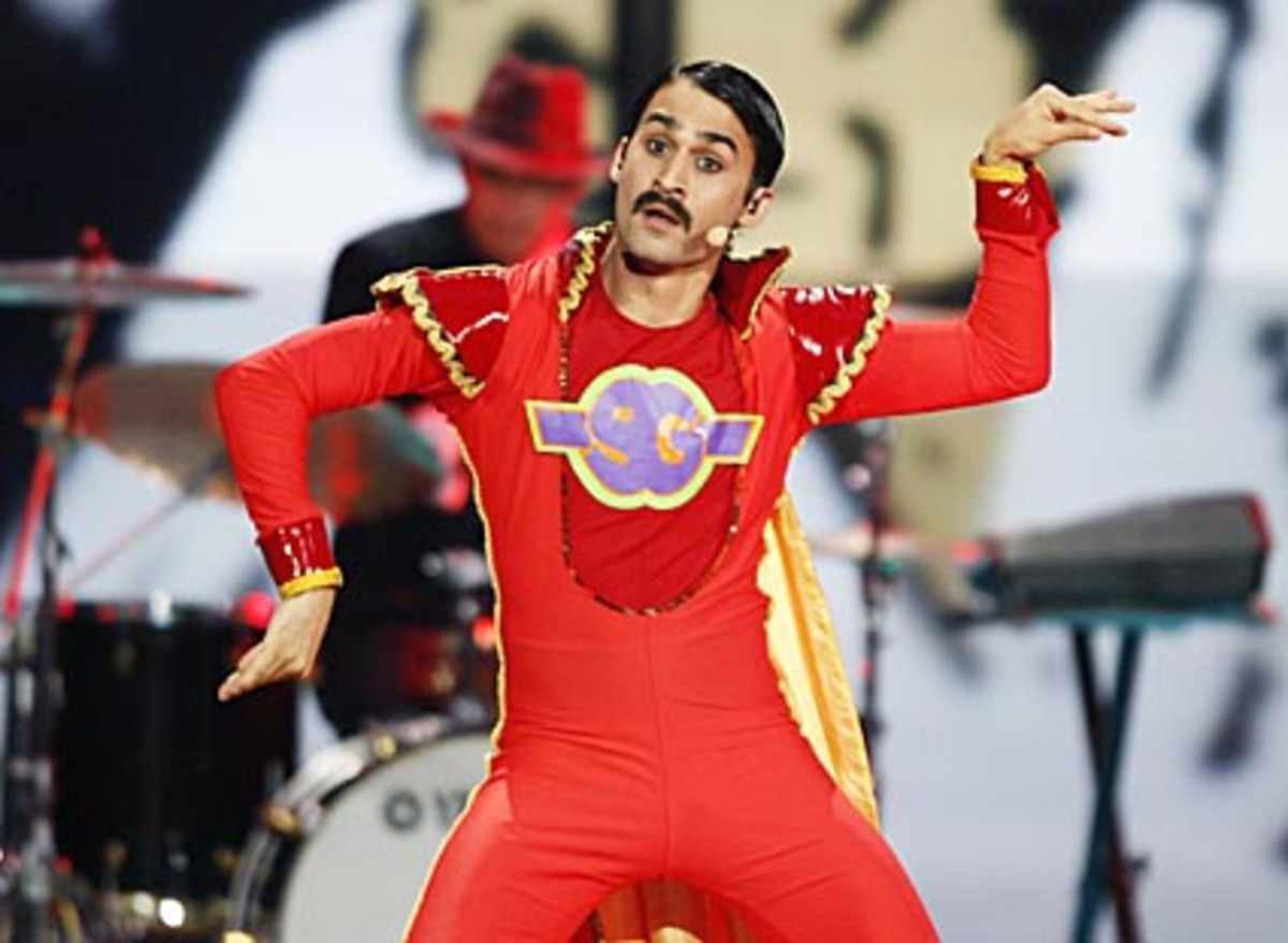 Humor kommt nicht immer an: Die Klamauknummer der tschechischen Band Gipsy.cz und die Schweizer Indie-Band Lovebugs kamen nicht gut an. Auch Belgiens Copycat und die Weißrussen mit Pjotr Elfimow scheiterten, wie auch Bulgariens Krassimir Avramov, Susanne Georgi aus Andorra und Mazedoniens Band Next Time. Der Grand-Prix-Veteran Ralph Siegel scheiterte mit Montenegro.  Fix dabei sind die vier größten Beitragszahler des Beitrags für die Europäischen Rundfunkunion (EBU) sowie Gastgeber Russland. Im Bild: Gipsy.cz 