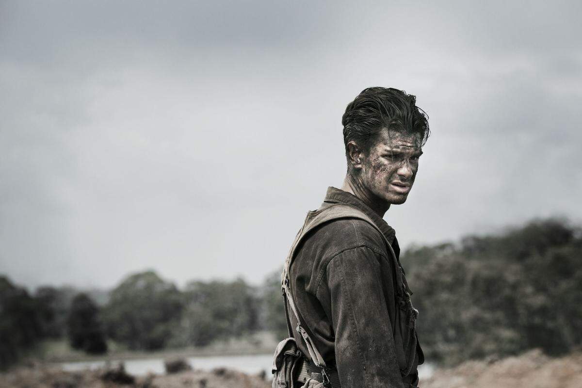 Auf sechs Nominierungen kommt Mel Gibsons patriotisch-christliches Kriegsdrama "Hacksaw Ridge". Darin spielt Andrew Garfield - auch er wurde als Bester Hauptdarsteller nominiert - einen US-Soldaten, der strenggläubiger Christ ist. Deswegen darf er keine Waffen bedienen - und das mitten im Zweiten Weltkrieg. Ab 27. Jänner im Kino