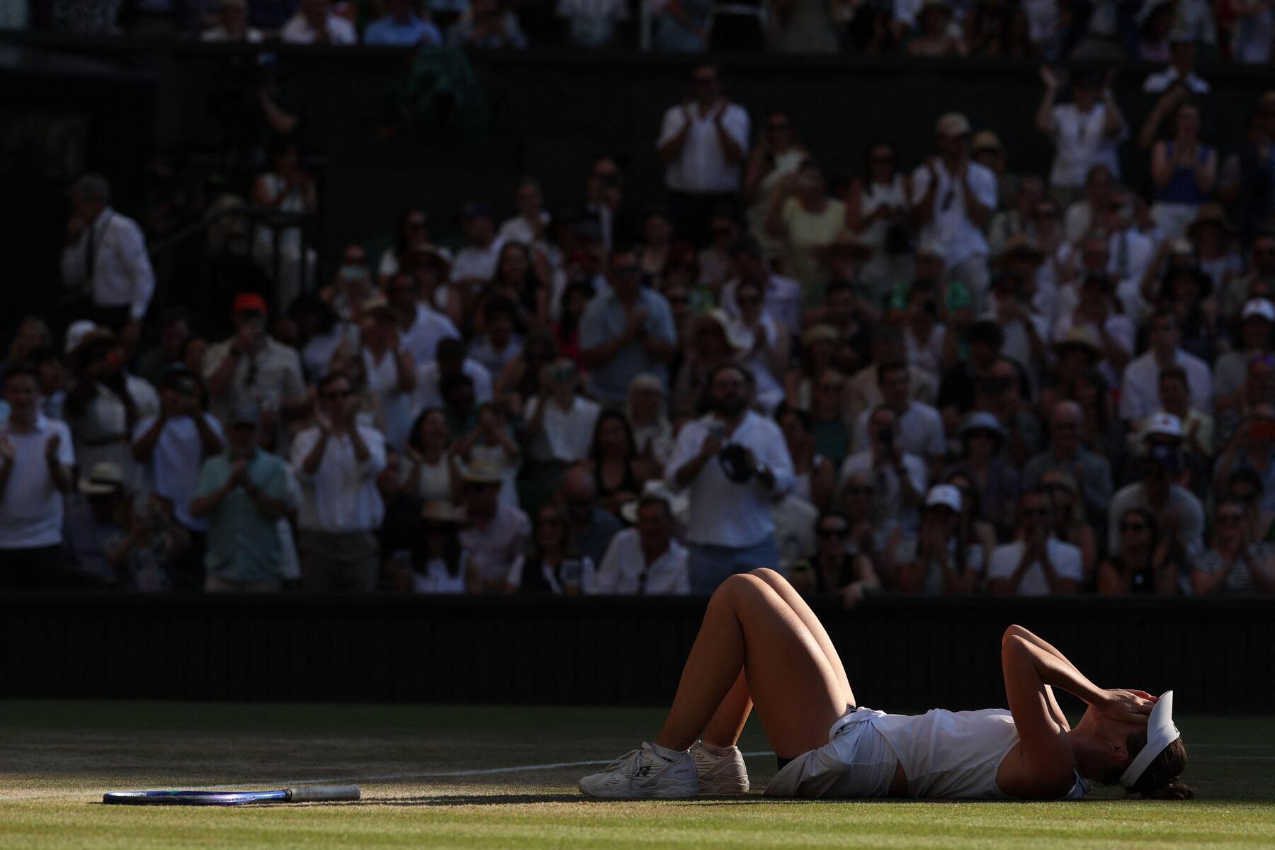 Noskova schlägt Muchova: Tschechische Nervenschlacht im Wimbledon-Finale