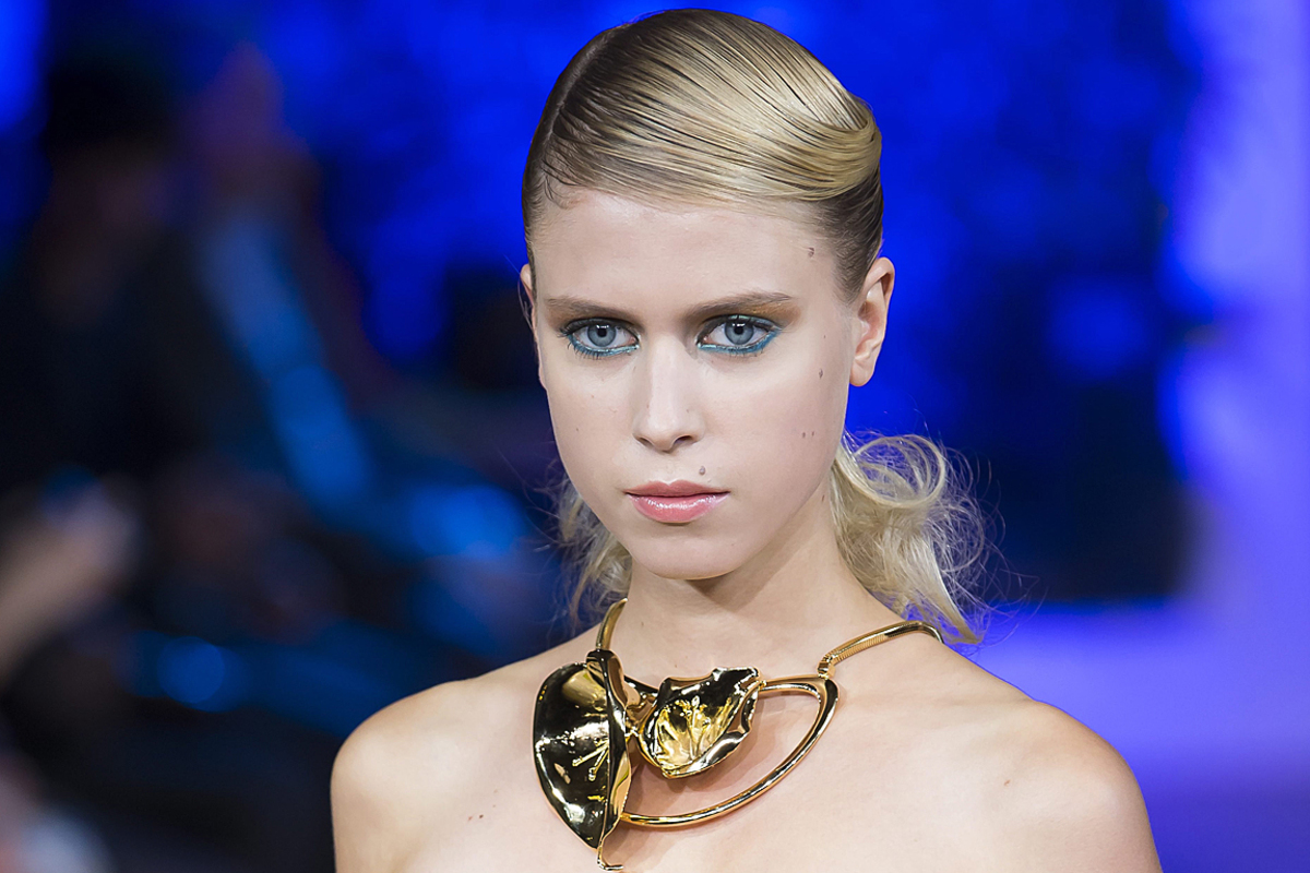 ... der Halsschmuck der portugiesischen Designerin.