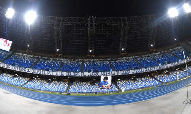 Die süditalienische Stadt Neapel hat beschlossen, das Stadion dem früheren Spieler des SSC Napoli zu widmen.