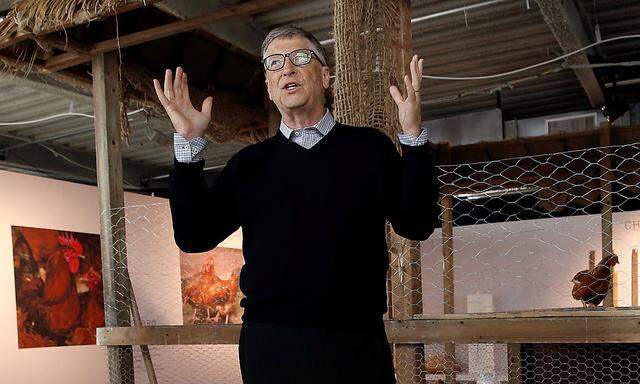 Bill Gates im Hühnerstall