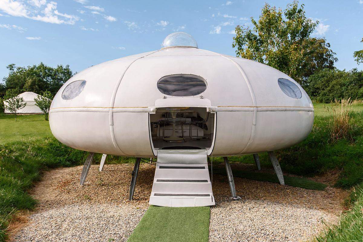 In Redberth in Großbritannien kann man in einem UFO übernachten.