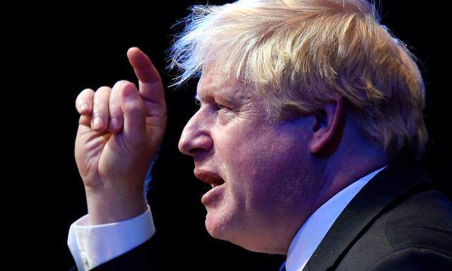 Ex-Außenminister Boris Johnson strebt nach Höherem. Er will Premierministerin Theresa May offensichtlich aus dem Amt drängen.