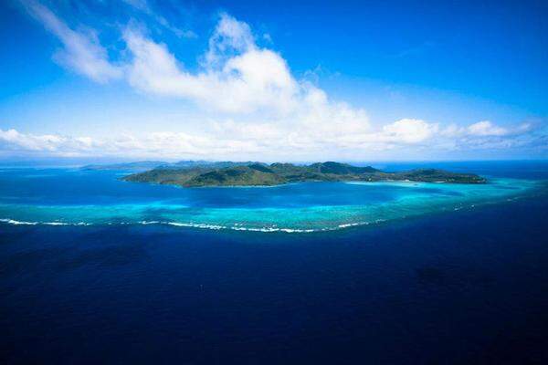 ... Auswahl hat er genug, besitzt er doch unter anderem eine eigene Insel auf den Fidschis.