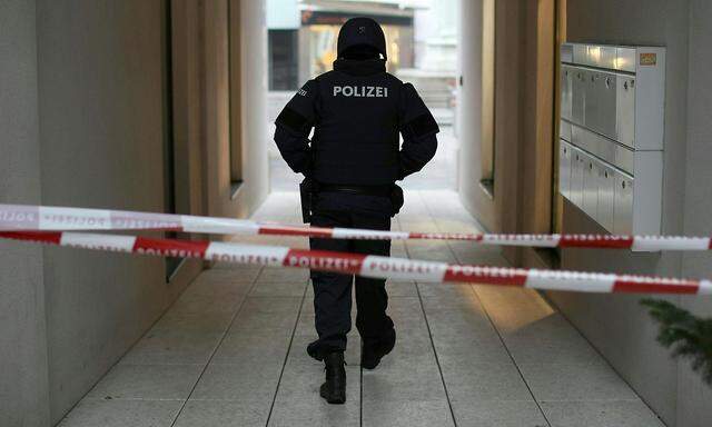 Polizeiabsperrung am Tatort, am 21. Dezember