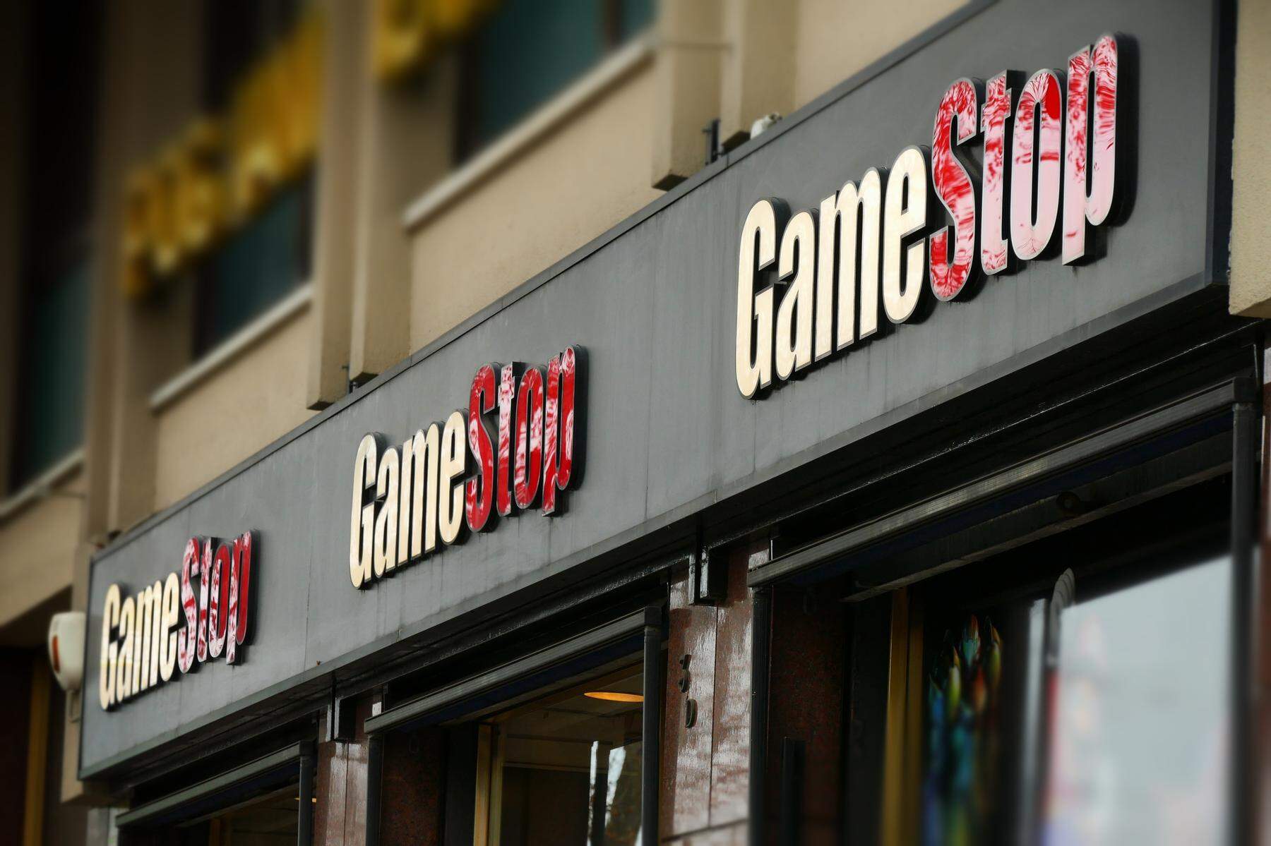Influencer „Roaring Kitty“ ist zurück: Aktien von Gamestop und AMC schießen in die Höhe
