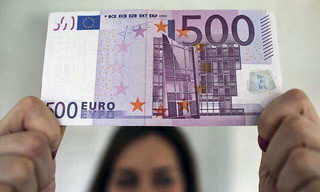 Five Hundred Euro Banknotes The European Central Bank Plans To Phase Out