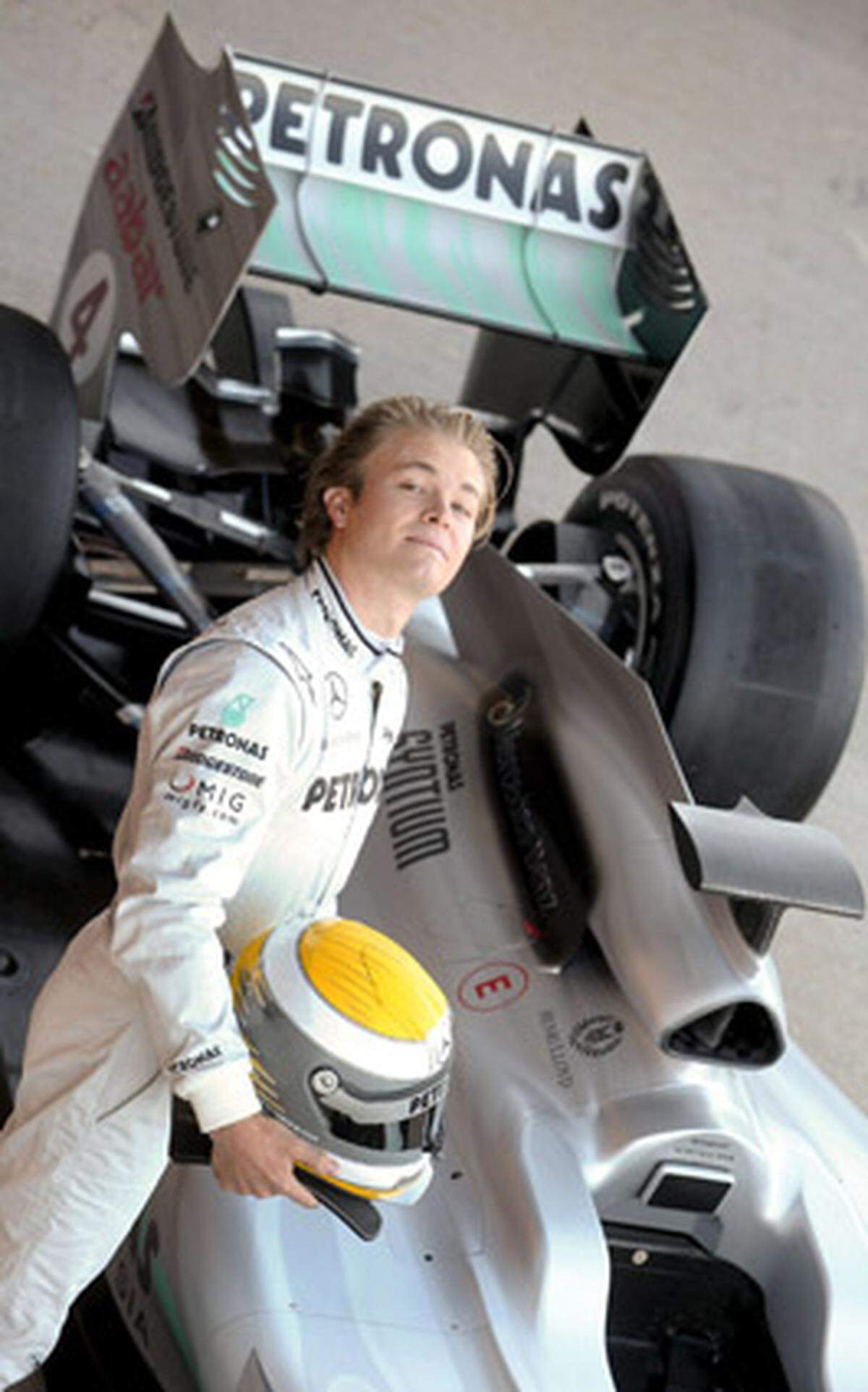 Sein Landsmann und Teamkollege Nico Rosberg durfte dann die ersten Runden auf dem Circuit Ricardo Tormo in Valencia drehen.