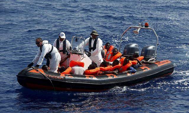 Mehr als 2000 Menschen starben 2015 bisher auf dem Weg über das Mittelmeer.