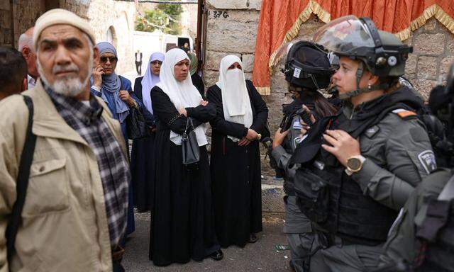 Spannungen in Jerusalem. Eine israelische Polizeipatrouille am Löwentor.