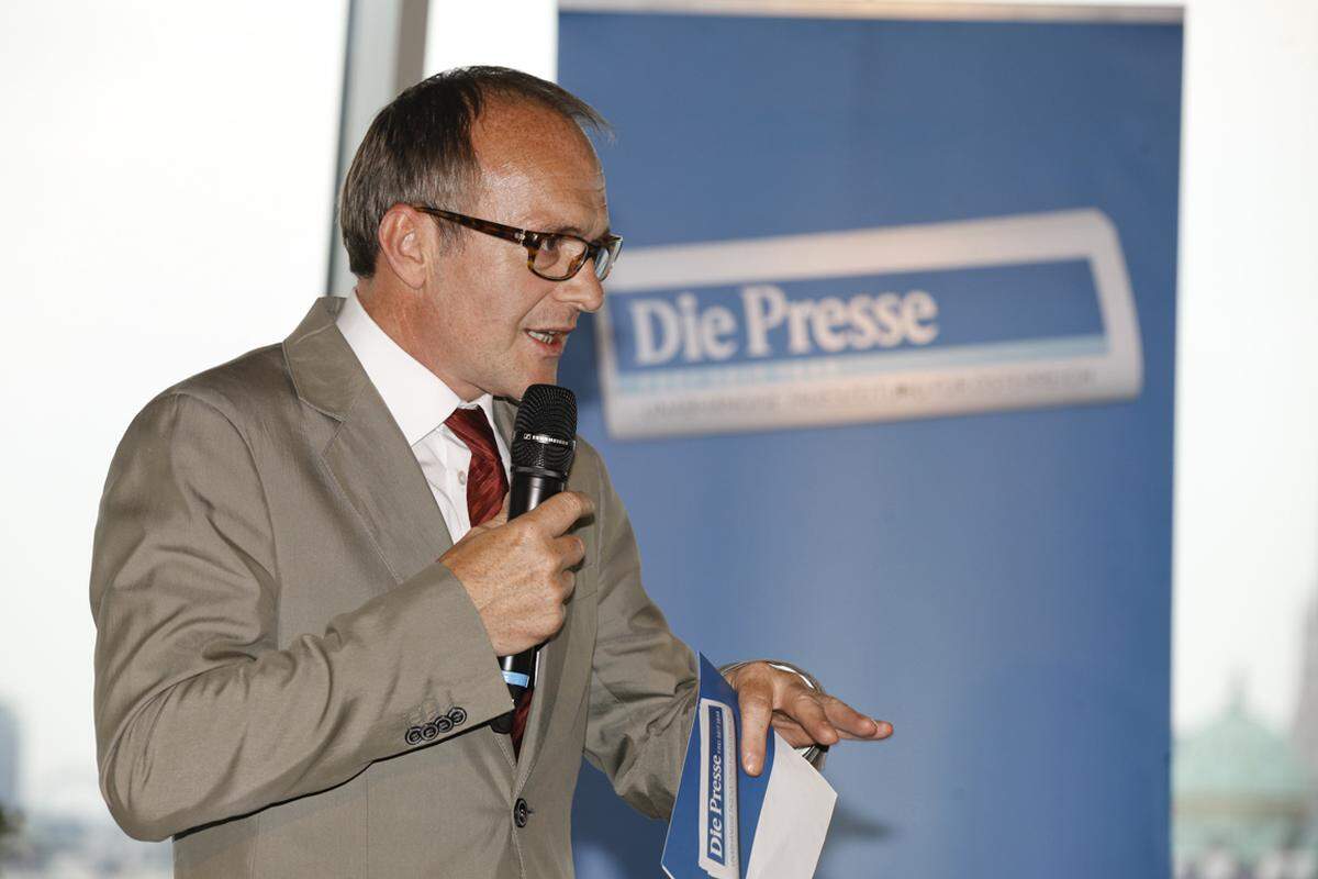 Reinhold Gmeinbauer, Geschäftsführungsvorsitzender der "Presse", bekannte sich in seiner Begrüßung persönlich als Facebook-Dissident, der aber dem Thema Social Media große Bedeutung zumisst.