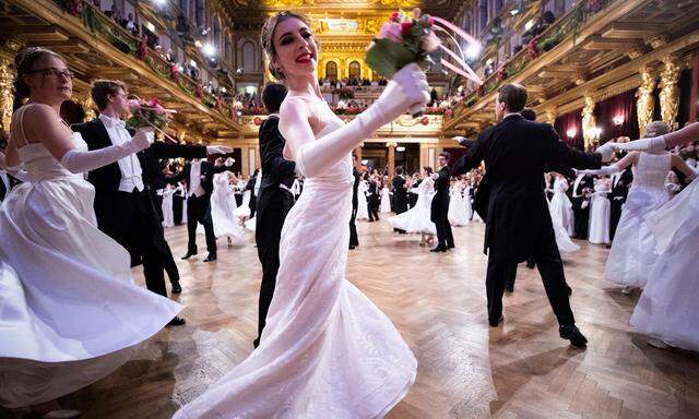 Es ist einer der schönsten Ballsäle der Stadt: Im Wiener Musikverein fand Donnerstagabend wieder der Wiener Philharmonikerball statt.