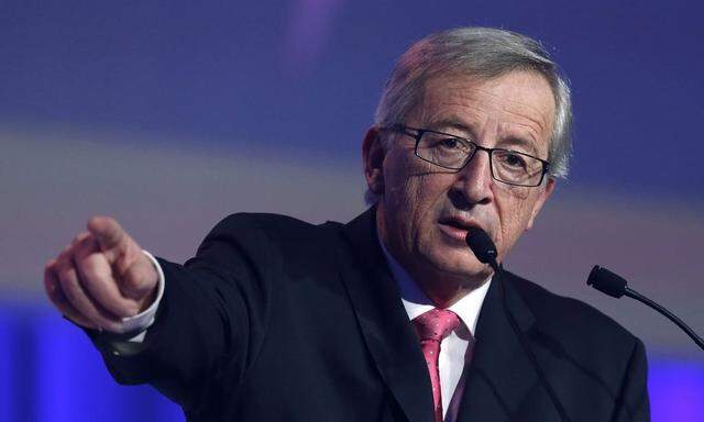 Former Luxembourg PM Juncker delivers a speech in Dublin