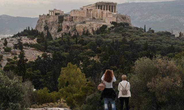 Keine Sterne in Athen, stattdessen Schnaps in St. Kathrein? Wer seinen Urlaub bereits gebucht hat, will ihn in der Regel auch antreten. Manchen ist ein Flug aber noch zu heikel.