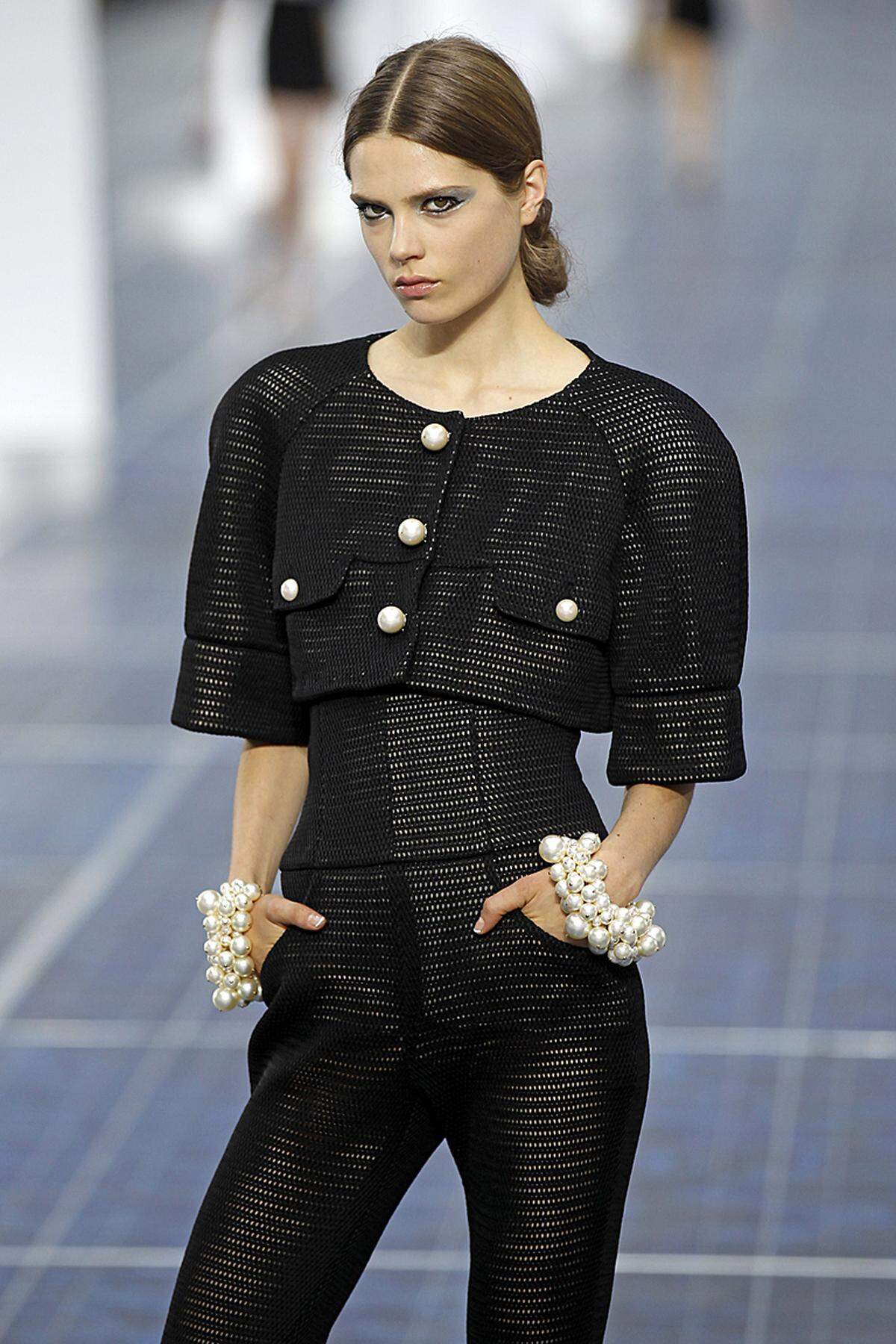 Weitere Impressionen von der Chanel-Schau bei der Pariser Modewoche: