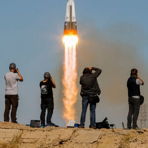 Start des Raumfahrzeuges Soyuz MS-10 im Kosmodrom Baikonur.