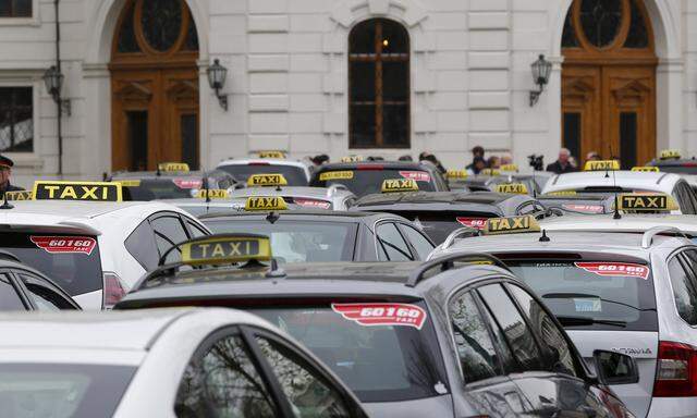 In Österreich sind 10.000 Taxis und 9500 Mietwagen mit Fahrer unterwegs.