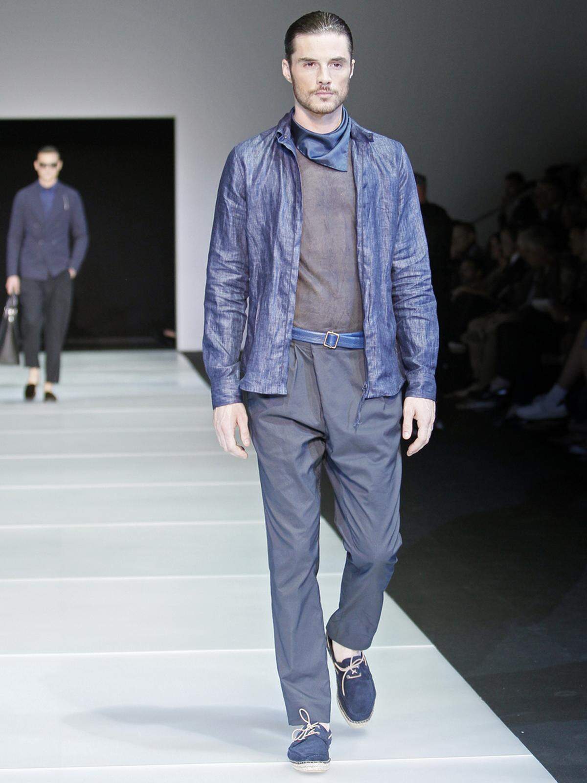 Verschiedene Jeans- und Blautöne wurden bei Armani miteinander kombiniert.
