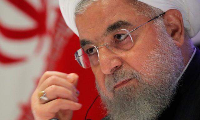 Präsident Hassan Rouhani stellt den Staatshaushalt für das Geschäftsjahr 2020 vor