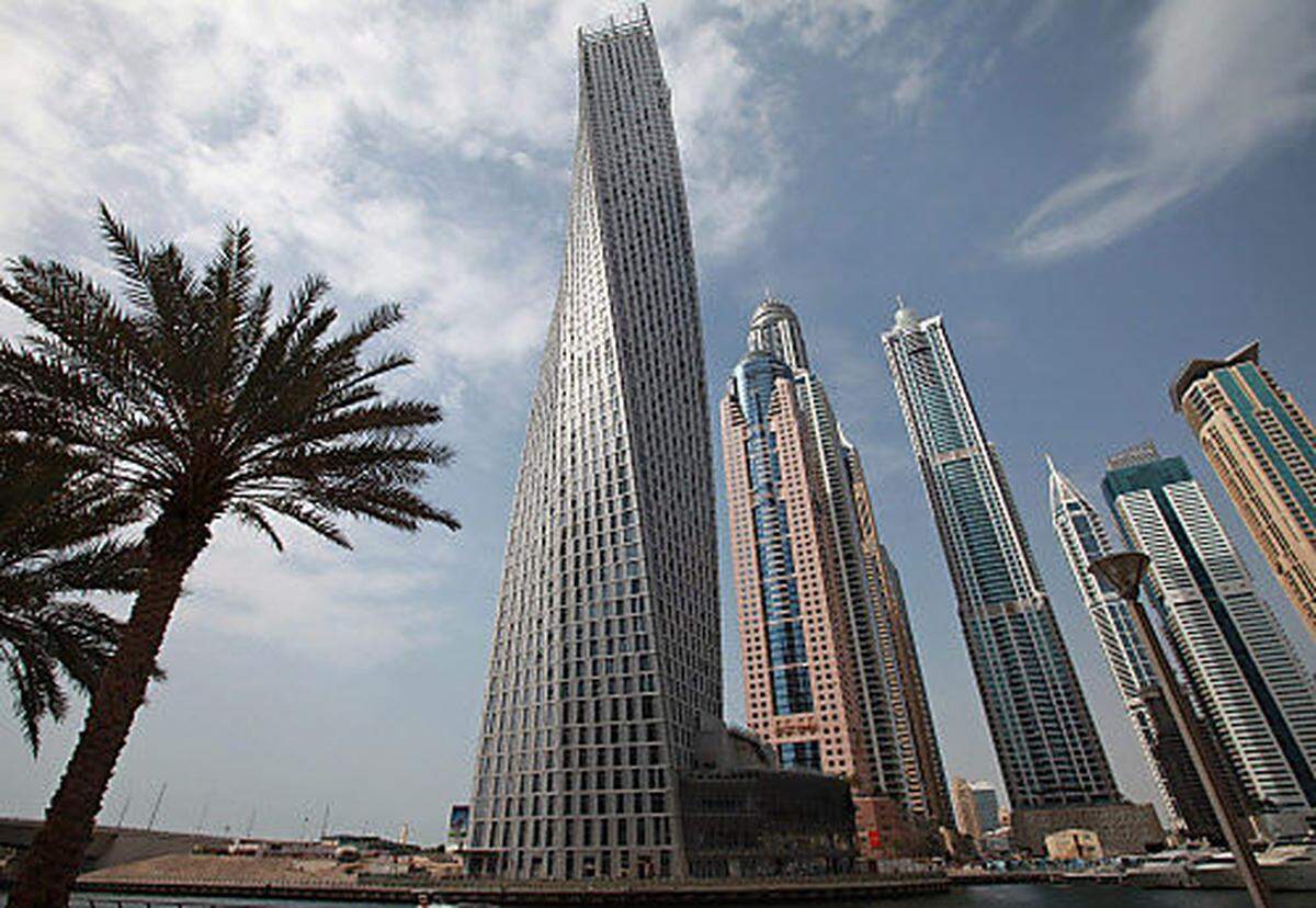 Mitte Juni wurde der Infinity Tower in Dubai offiziell eröffnet und ist weltweit das höchste Gebäude, das sich um 90 Grad einer Spirale gleich um die eigene Achse dreht.