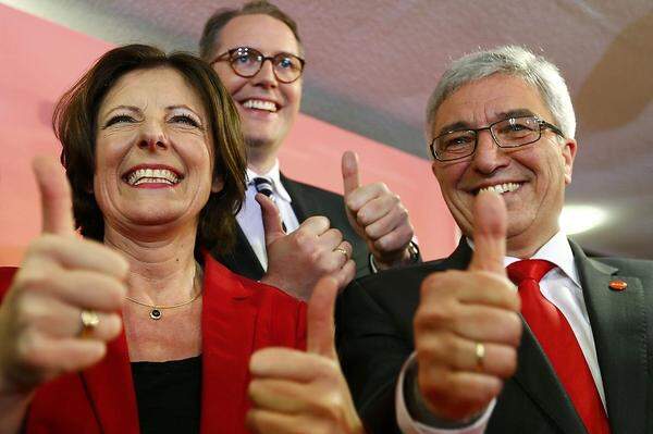 Überschäumende Freude herrschte in Mainz bei SPD-Ministerpräsidentin Malu Dreyer. Die Politikerin rettete nicht nur sich selbst den Job an der Landesspitze von Rheinland-Pfalz, sondern auch der SPD den Wahlabend.