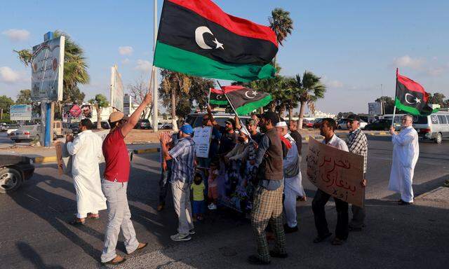 Protest against the U.N. to draft agreement talks headed by the Head of United Nations Support Mission in Libya, Bernardino Leon in Benghazi