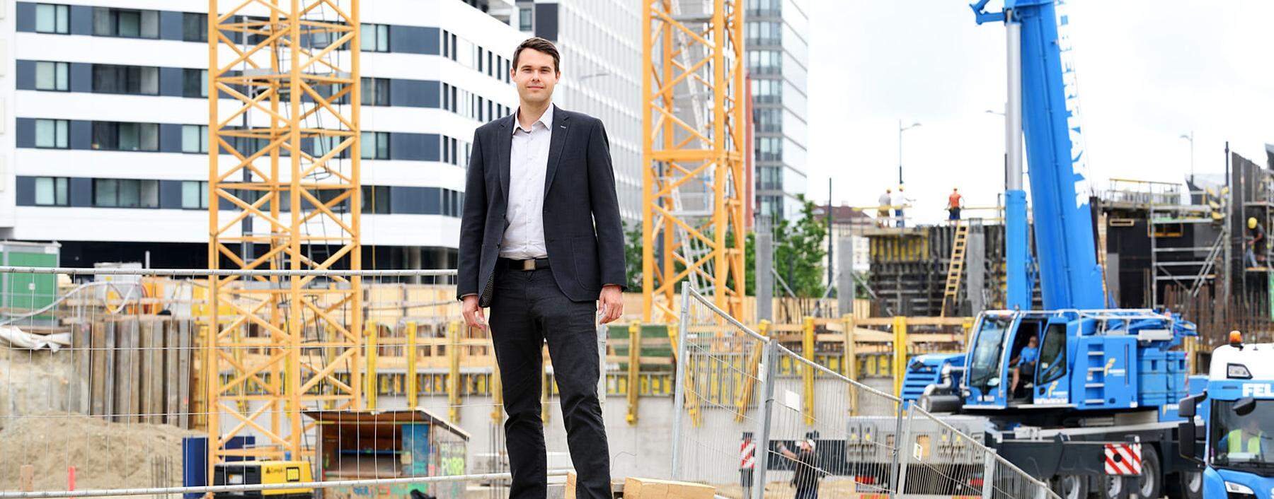 Bauberater Stefan Giczi ist trotz der Wirtschaftskrise optimistisch. Und wurde bisher für seinen Mut belohnt.
