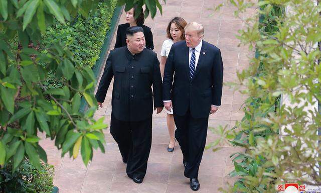Was da wohl so geplaudert wurde? Kim und Trump Ende Februar in Hanoi, Vietnam.