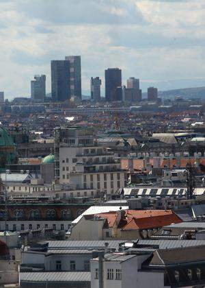 Mangels anderer Investment-Alternativen bleibt der österreichische Immobilienmarkt auch 2021 interessant. Im Bild die Skyline von Wien.