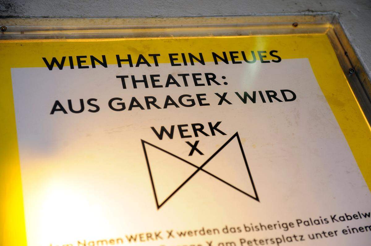 "Wir wollen hier zeitgenössisches Theater machen. Ein bisschen Musik ist kein Problem, aber sie wird immer die zweite oder dritte Geige spielen", so Posch nach der Vertragsauflösung mit dem Jessas.&gt;&gt; Mehr dazu