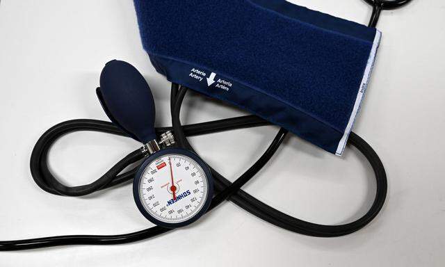 Symbolbild: Blutdruckmessgerät